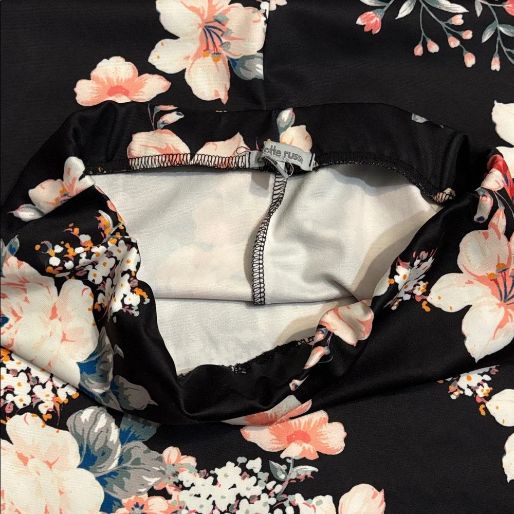 Charlotte Russe floral print skirt in size M - Picture 7 of 8